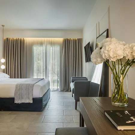 מלון Thalassa Boutique - Adults Only 4*