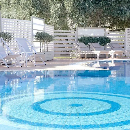 מלון Thalassa Boutique - Adults Only 4*